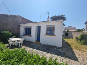 Maison deux chambres avec jardin à 100m de l'océan